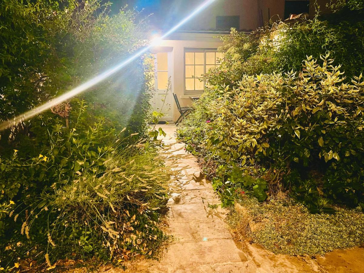 La Petite Maison Dans La Croix Rousse Lyon Buitenkant foto